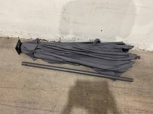 lot 268 image: FLAME&SHADE 7.5-ft Solar Powered Push-button Tilt Market Patio Umbrella - Anthracite
