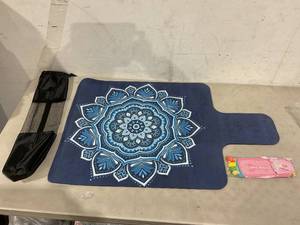 lot 405 image: Surnuo Blue Mandala Flower Non-Slip Pilates Reformer Mat