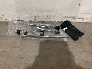 lot 470 image: Donner Adjustable Double Braced Snare Drum Stand with Drumstick Holder