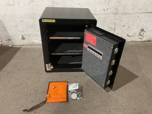 lot 16 image: Kavey 2.0 Cub Safe Box - PLEASE READ