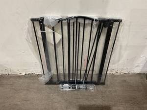 lot 485 image: InnoTruth Baby Gate for Stairs - Black