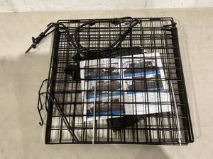 lot 460 image: Petboda Black Adjustable Dog Car Barrier