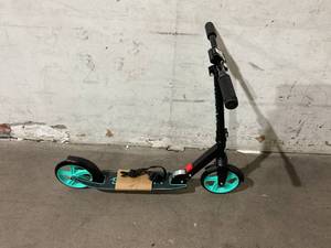 lot 65 image: WAYPLUS Kick Scooter - BlackAqua