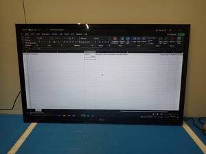 lot 2 image: LG&nbsp55LV355B TV  55 screen with 1920 x 1080 HD Resolution  built-in speakers  Includes power cable  no remote