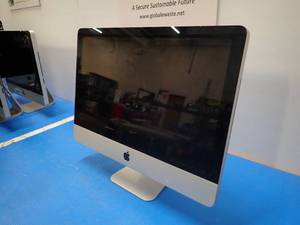 lot 65 image: Apple&nbspiMac12,1 A1311 MC309LLA &nbspIntel(R) Core(TM) i5-2400S CPU  2.50GHz  16GB DDR3L SDRAM  500GB HDD  Includes IOS and Power Cable  screen is clean