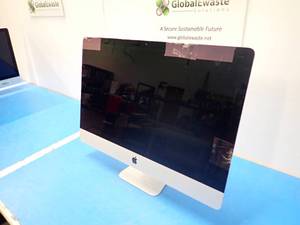 lot 69 image: Apple&nbspiMac13,2 A1418 MD096LLA &nbspIntel(R) Core(TM) i5-3470 CPU  3.20GHz  16GB DDR3 SDRAM  1TB HDD  121GB SSD  Includes IOS and Power Cable &nbspchips cracks and wear in glass