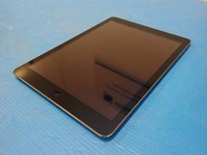 lot 73 image: Apple&nbspiPad Air 1st Gen A1474  16GB of storage  wifi only model  Includes charging cable