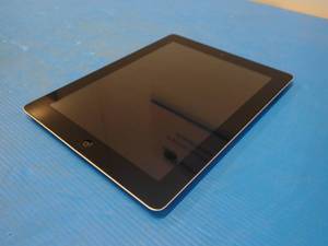 lot 75 image: Apple&nbspiPad 3rd Gen A1416  16GB of storage  Wifi only model  Includes Charging cable