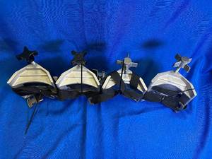 lot 72 image: 4 Bench Mounted Cylinder Brackets
