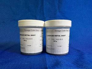 lot 77 image: 8 ounces of Aluminum Metal Shot