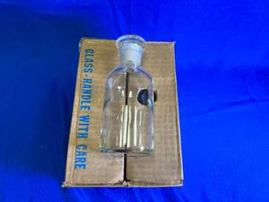 lot 82 image: Case of 6 250 mL Wheaton Bottles with Flat Head Stopper