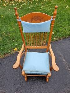 Spindle Paddle Back Country Rocker