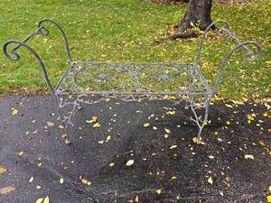 Wrought Iron Gargen Bench