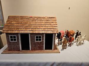 Breyer Horses & Stable Bundle
