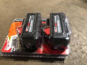 Milwaukee M18 18-Volt Lithium-Ion High Output 6.0Ah Battery Pack (2-Pack)  Customer Returns See Pictures