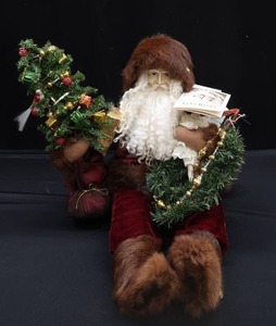 lot 1 image: LYNN HANEY COLLECTION CHRISTMAS FANTASY  SANTA SIGNED EDITION