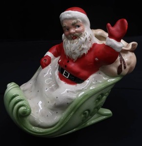 lot 3 image: VINTAGE BRAD KEELER SANTA IN SLEIGH #909