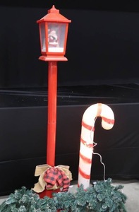 lot 11 image: PAIR OF CHRISTMAS LIGHT UPS