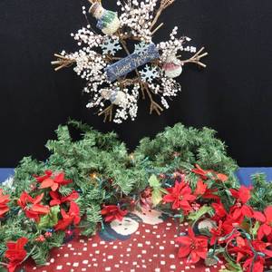 lot 18 image: CHRISTMAS LOT