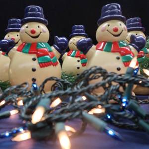 lot 20 image: VINTAGE SNOWMENLOT