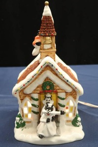lot 44 image: HOLIDAY LIGHTED VILLAGE TOWN HALL  LOONEY TUNES