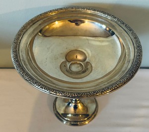 lot 62 image: Weighted Sterling Silver Compote Dish