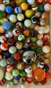 lot 67 image: Marvelous Marbles