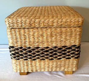 lot 31 image: Wonderful Woven Storage Ottoman