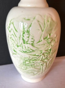 lot 44 image: Vintage Lidded Urn