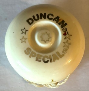 lot 49 image: Vintage Duncan Special, Coca Cola and Hotwheels YoYos