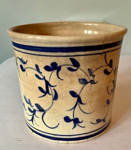 lot 122 image: Vintage Metal Plant Stand with Planter