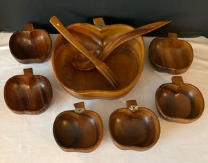 lot 94 image: Nipa Hut Genuine Monkey Pod Wooden Serving Set