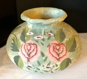lot 175 image: Pretty Finds Grouping