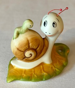 lot 188 image: Trio of Homco Snail Figurines