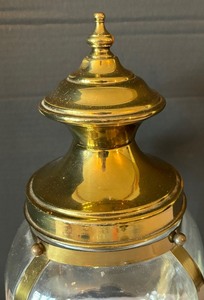 lot 220 image: Beautiful Brass and Glass Decorative Vessel