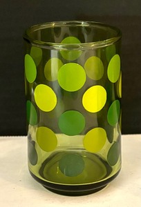 lot 222 image: 7 Retro Polka Dot Juice Glasses
