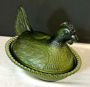lot 223 image: Vintage Green Glass Covered Chicken Dish