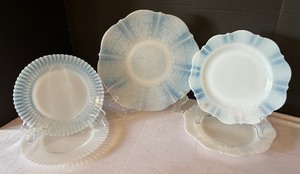 lot 224 image: Variety of Vintage Moon Glass Plates, Saucers and Cups