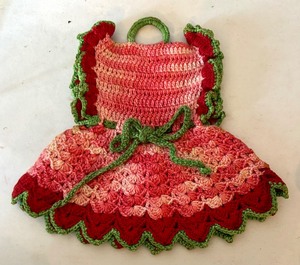 lot 231 image: Delightful Vintage Dishtowels and Pot Holders