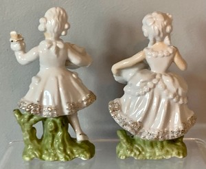 lot 134 image: Vintage 1950s Chase Japan Porcelain Male and Female Figurines