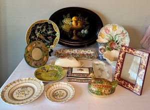 lot 264 image: Fun with Vintage Fruit and Florals, Plates, Dishes and More