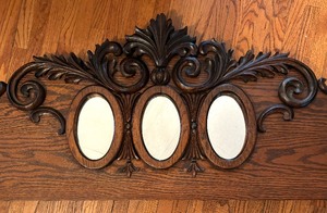 lot 240 image: Vintage Wooden Decorative Mirror
