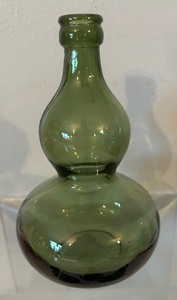 lot 289 image: Set of 4 Olive Green Bud Vases