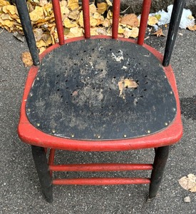 lot 312 image: Vintage Wooden Painted Chair