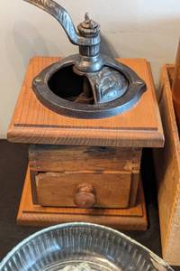 lot 155 image: Vintage Kitchen Goodies