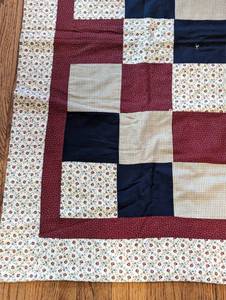 lot 162 image: Small Checked Quilt
