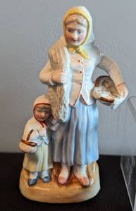 lot 169 image: Four Vintage Porcelain Figurines
