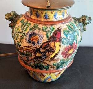 lot 333 image: Vintage Majolica Table Lamp