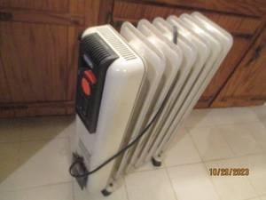 DeLonghi electric space heater...