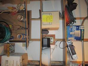 Content of utility room back wall i...